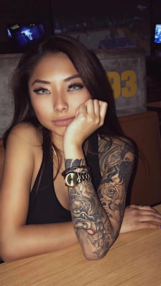Cassie Trinh Võ: Là hotgirl nóng bỏng, từng có mối tình chóng vánh với rapper Binz - Ảnh 1 Cassie Trinh Võ: Là hotgirl nóng bỏng, từng có mối tình chóng vánh với rapper Binz - Ảnh 1