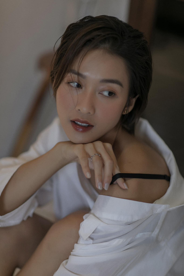 Khả Ngân được đánh giá là sao nữ 'sạch' nhất showbiz Việt. Khả Ngân được đánh giá là sao nữ 'sạch' nhất showbiz Việt.