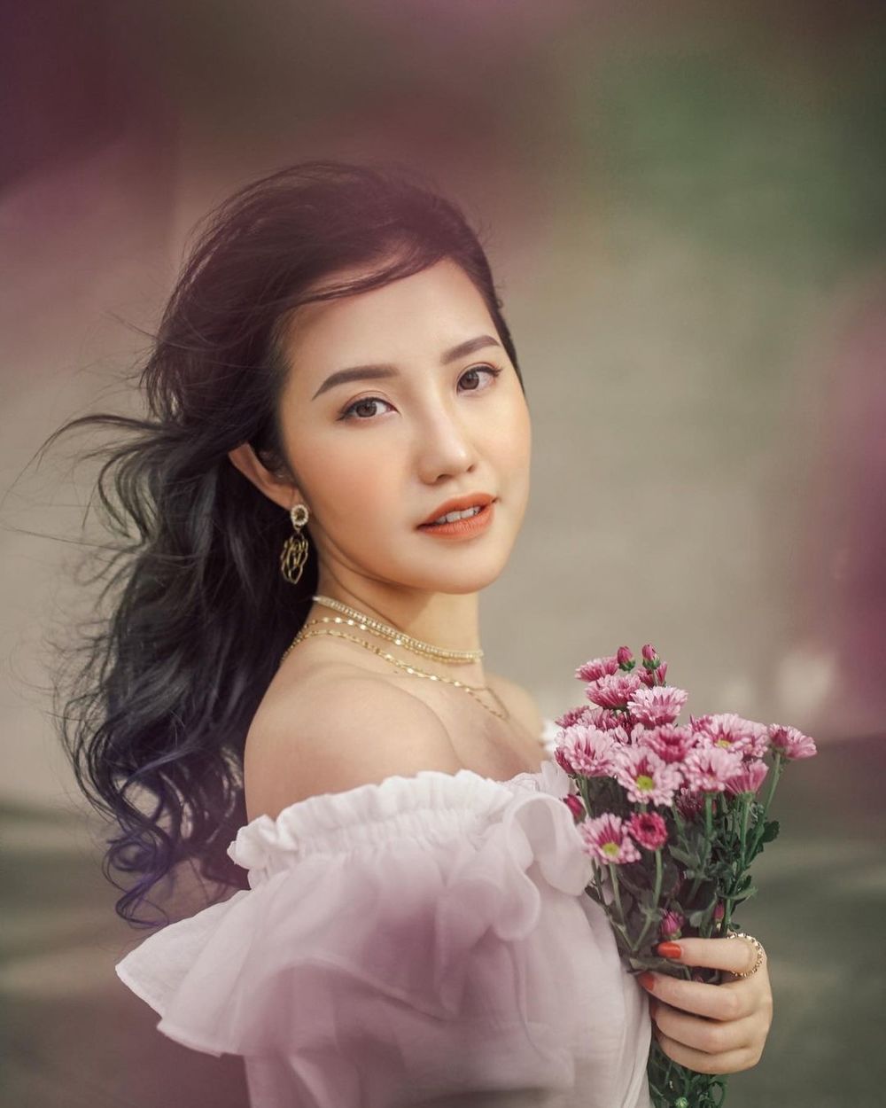 Vợ thiếu gia Phan Thành gay gắt khi bị quy chụp kém duyên chuyện cân nặng 4 Vợ thiếu gia Phan Thành gay gắt khi bị quy chụp kém duyên chuyện cân nặng 4