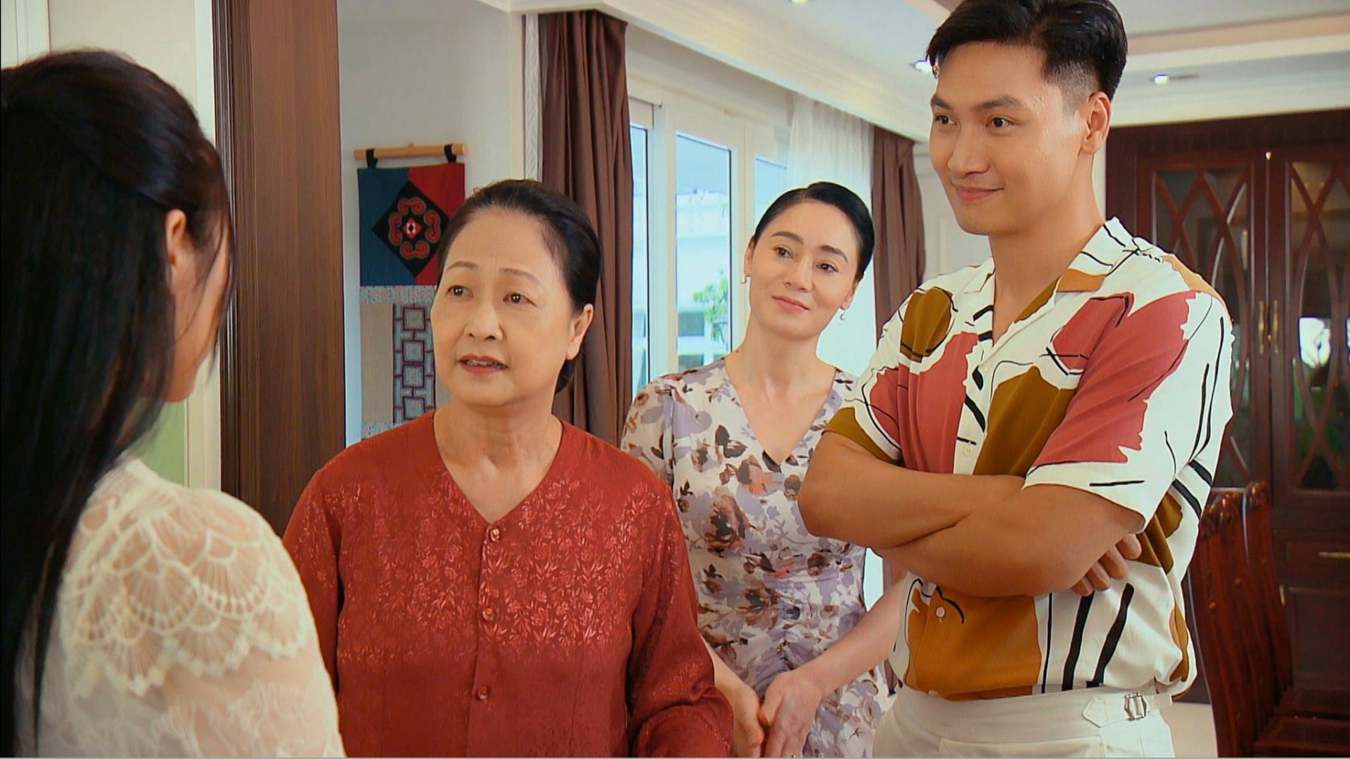 Những tình tiết mới ở phần 2 Hương vị tình thân sẽ khiến khán giả nhiều cảm xúc khác nhau. Những tình tiết mới ở phần 2 Hương vị tình thân sẽ khiến khán giả nhiều cảm xúc khác nhau.