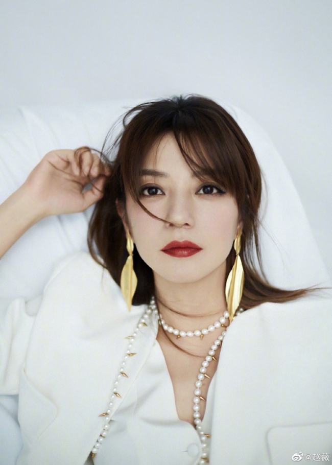 Triệu Vy là tượng đại nhan sắc của showbiz Hoa ngữ. Triệu Vy là tượng đại nhan sắc của showbiz Hoa ngữ.