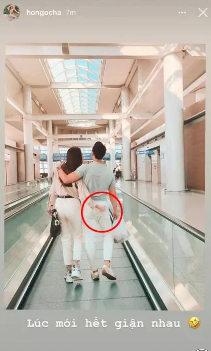 Đôi khi những khoảnh khắc trêu đùa nhau cũng khiến fan đỏ mặt. Đôi khi những khoảnh khắc trêu đùa nhau cũng khiến fan đỏ mặt.
