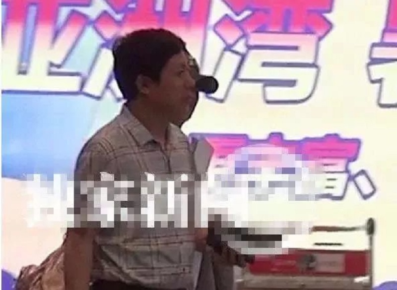 Lần đầu tiên bố ruột của Triệu Lệ Dĩnh lộ diện: Bất ngờ với diện mạo? 2 Lần đầu tiên bố ruột của Triệu Lệ Dĩnh lộ diện: Bất ngờ với diện mạo? 2