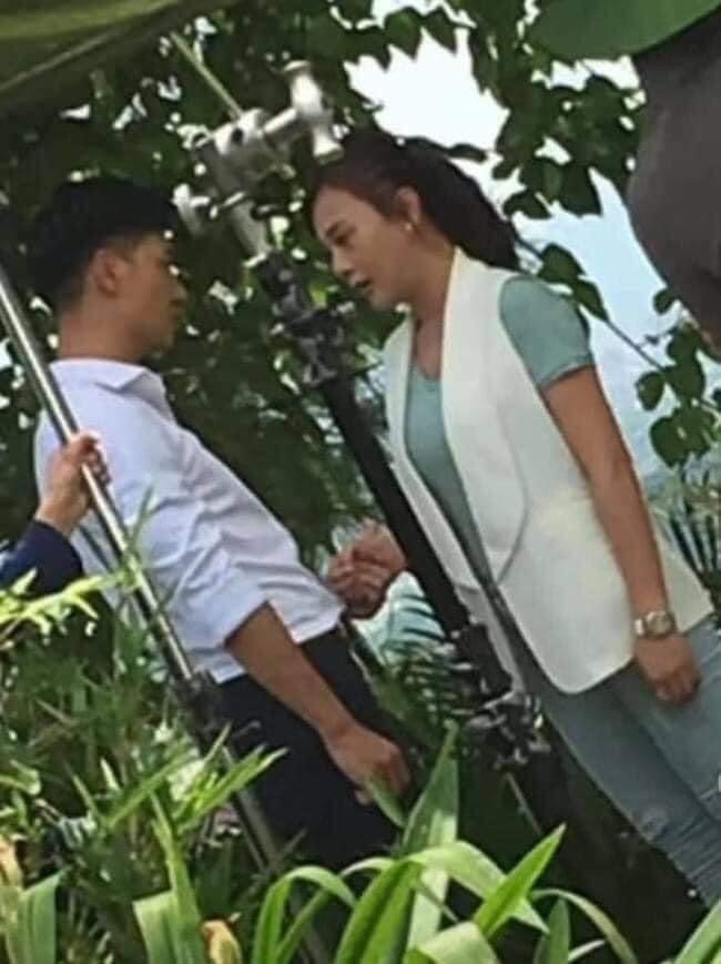 Hương vị tình thân phần 2: Thy bụng bầu vượt mặt, ông Sinh ngậm ngùi 'mất' con gái? 7 Hương vị tình thân phần 2: Thy bụng bầu vượt mặt, ông Sinh ngậm ngùi 'mất' con gái? 7