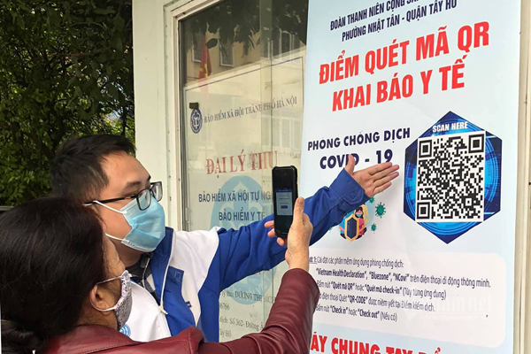 Hà Nội yêu cầu người dân khai báo y tế bằng mã QR khi qua chốt kiểm dịch COVID-19 1