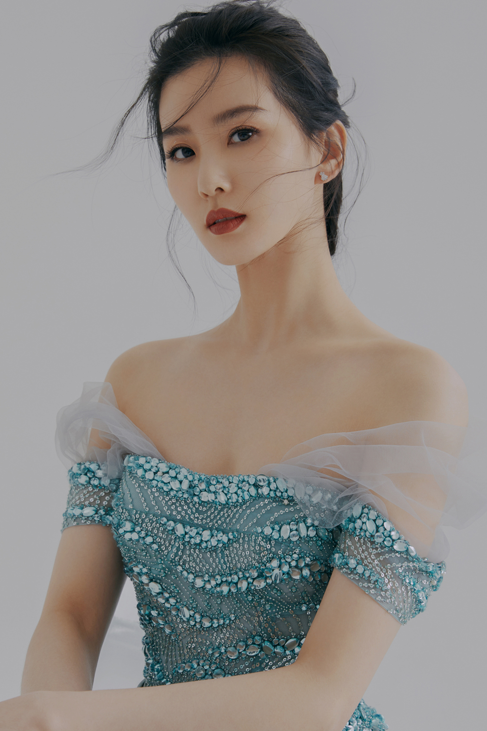 Tứ đại mỹ nhân Cbiz toát khí chất hào môn: Angelababy kiêu sa, Nhiệt Ba cao quý nhưng thua trùm cuối Lưu Thi Thi - Ảnh 13