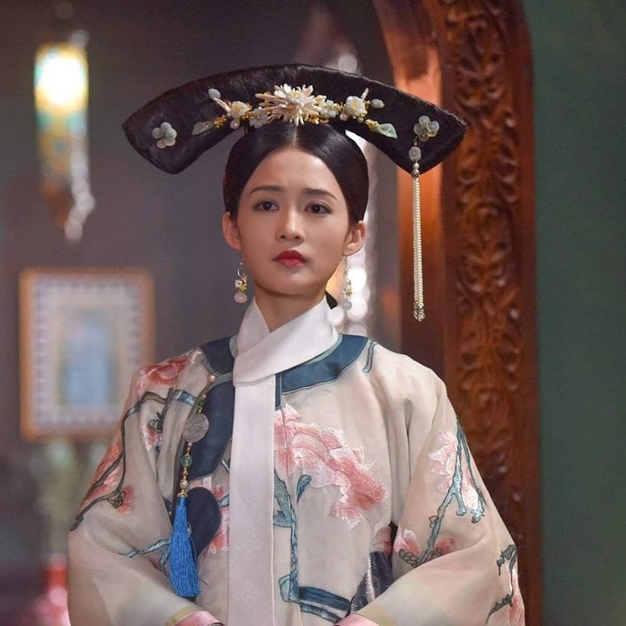 Sở hữu nhan sắc xinh đẹp, Lý Thấm vào vai Hàn Hương Kiến, đệ nhất mỹ nhân trong hậu cung của vua Càn Long trong hậu cung Như Ý truyện không khiến khán giả thất vọng.