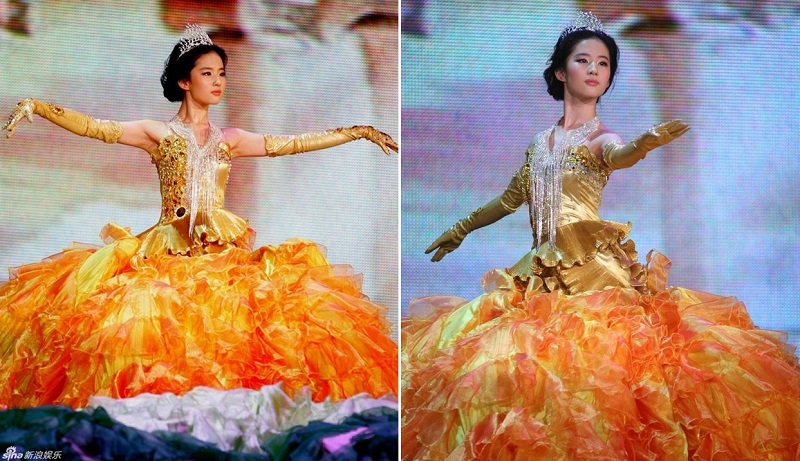 Lưu Diệc Phi được biết đến là tiểu hoa đán xinh đẹp của làng giải trí. Lần đầu lấn sân sang điện ảnh, Lưu Diệc Phi đã thành công gây ấn tượng bởi nhan sắc cực phẩm trong phim 'Thần điêu đại hiệp'. Sau đó, nữ diễn viên tiếp tục giành được sự thành công sau phim 'Thiên Long Bát Bộ, Tiên Kiếm Kỳ Hiệp 1'. Chính những ấn tượng này đã giúp Lưu Diệc Phi giành được giải thưởng Nữ thần Kim Ưng 2006. Trong buổi lễ trao giải, Lưu Diệc Phi đã gây ấn tượng mạnh bởi màn múa mở màn đầy khí chất như phượng hoàng. Nhan sắc thời kỳ đỉnh cao của Lưu Diệc Phi đã khiến hình ảnh Nữ thần Kim Ưng trẻ nhất Cbiz được đi vào huyền thoại.