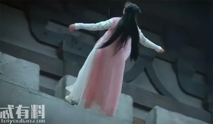 Mỹ nhân cổ trang Cbiz ngược tâm với cảnh nhảy thành: Dương Mịch, Bành Tiểu Nhiễm vẫn không ám ảnh bằng 'gà cưng' Vu Chính - Ảnh 4