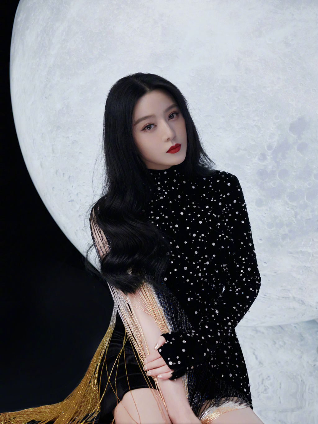 Tổng hợp những phát ngôn thâm sâu của Phạm Băng Băng giữa bão thanh trừng Cbiz: 'Đừng cúi đầu, vương miện sẽ rơi' - Ảnh 1