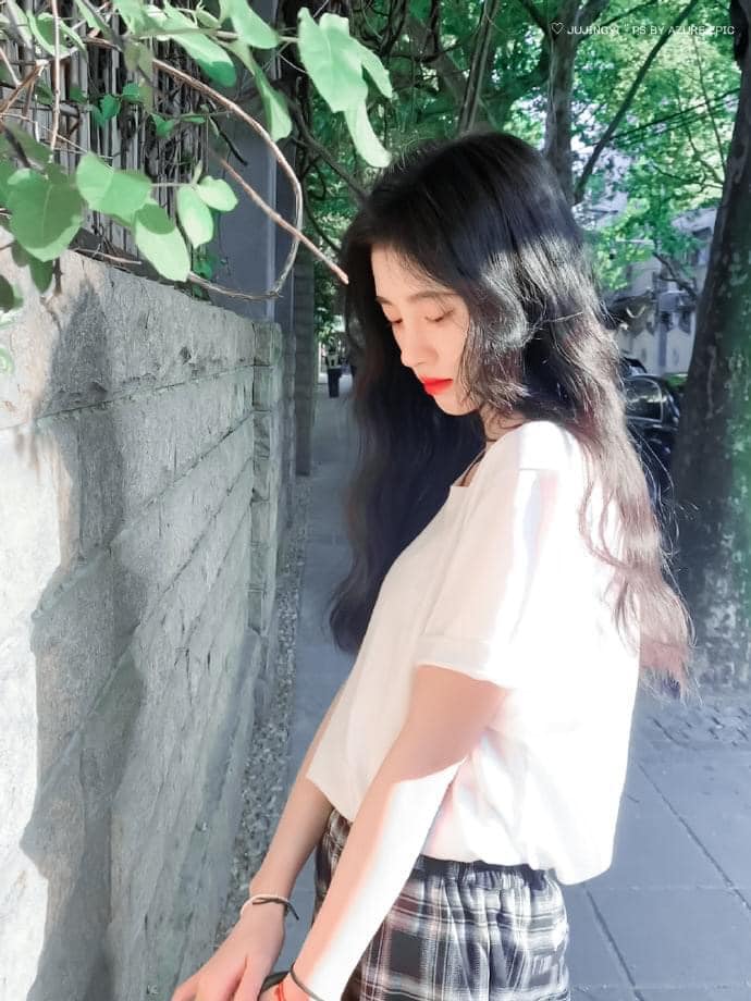 'Mỹ nhân 4000 năm' Cúc Tịnh Y khoe loạt ảnh đậm chất 'vibe' trong trẻo không kém Triệu Lộ Tư - Ảnh 4 'Mỹ nhân 4000 năm' Cúc Tịnh Y khoe loạt ảnh đậm chất 'vibe' trong trẻo không kém Triệu Lộ Tư - Ảnh 4