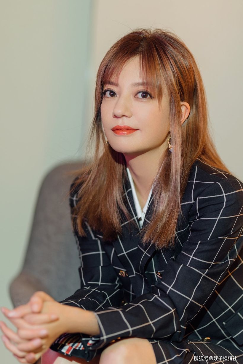 Triệu Vy tiếp tục nhận tin buồn, sắp 'biến mất' khỏi showbiz Hoa ngữ? - Ảnh 1 Triệu Vy tiếp tục nhận tin buồn, sắp 'biến mất' khỏi showbiz Hoa ngữ? - Ảnh 1