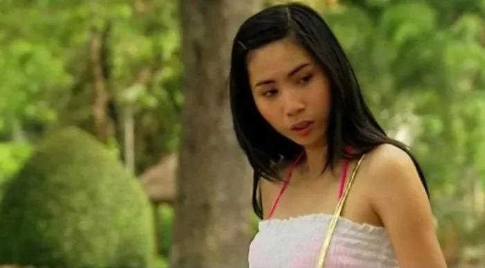 Tin sao Việt 10/9: Vợ Quý Bình 'chơi bài ngửa' với nhà chồng, Thủy Tiên bị đào lại quá khứ giữa 'biến' lớn 1