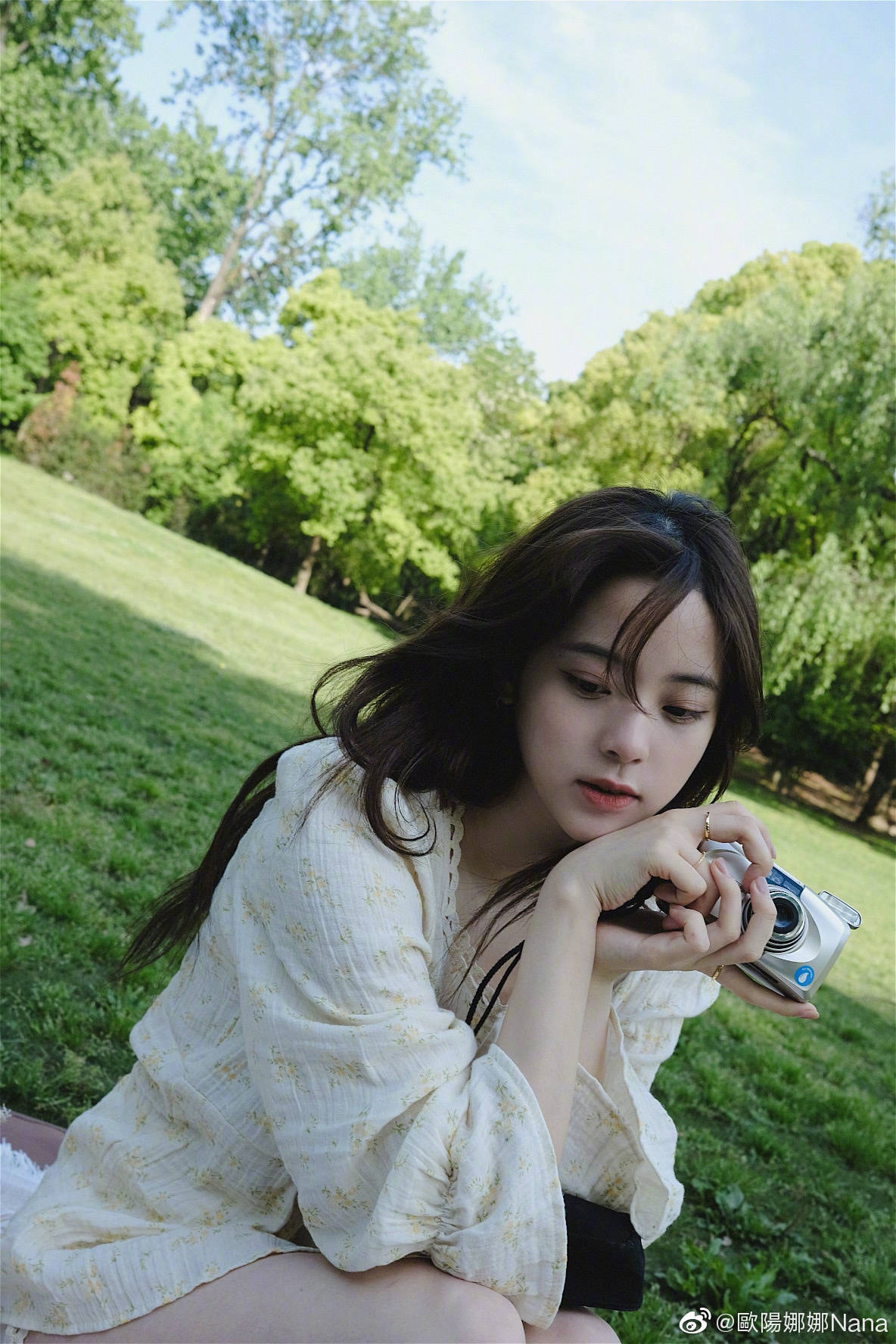 Âu Dương Na Na được mệnh danh là 'thần đồng cello' xuất thân từ Đài Loan không chỉ xinh đẹp, khí chất thanh thuần mà còn có khả năng diễn xuất rất tốt.