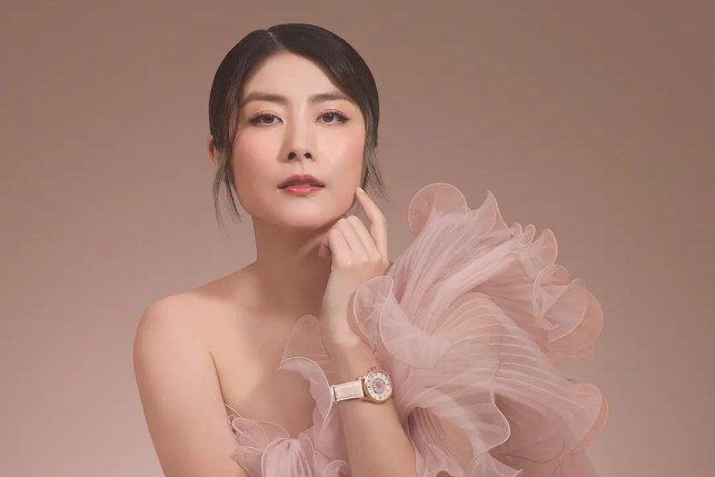 11 mỹ nữ Cbiz xuất thân danh giá: Ngu Thư Hân phú nhị đại, Triệu Lộ Tư bạch phú mỹ nhưng vẫn kém trùm cuối cành vàng lá ngọc - Ảnh 4 11 mỹ nữ Cbiz xuất thân danh giá: Ngu Thư Hân phú nhị đại, Triệu Lộ Tư bạch phú mỹ nhưng vẫn kém trùm cuối cành vàng lá ngọc - Ảnh 4