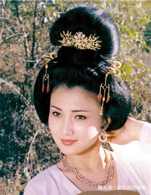 Dàn mỹ nhân Cbiz sở hữu nhan sắc 'kinh tài tuyệt diễm' chưa ai vượt qua được - Ảnh 7 Dàn mỹ nhân Cbiz sở hữu nhan sắc 'kinh tài tuyệt diễm' chưa ai vượt qua được - Ảnh 7
