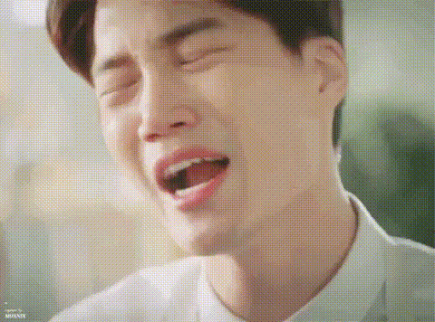 Chắc có lẽ trong các nam thần đóng cảnh khóc thì Kai (EXO) giả trân nhất. Do không phải diễn viên chuyên nghiệp nên Kai (EXO) đóng cảnh khóc hơi lố thậm chí còn khiến khán giả bật cười.