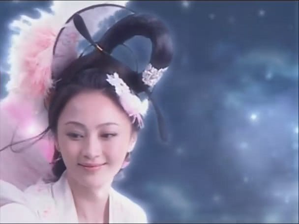 Diêu Địch cũng hóa thân thành Hằng Nga tiên tử trên màn ảnh nhưng lại bị chê khí chất kém.