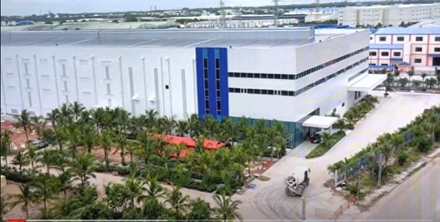 Bà Phương Hằng tiết lộ điều hạnh phúc đầu tiên sau ồn ào bị Hoài Linh và loạt nghệ sĩ kiện 2 Bà Phương Hằng tiết lộ điều hạnh phúc đầu tiên sau ồn ào bị Hoài Linh và loạt nghệ sĩ kiện 2