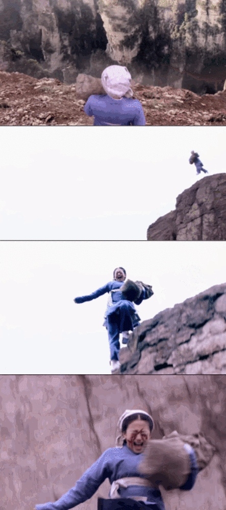 Trong bộ phim Lục Trinh Truyền Kỳ, Hà Đan Nương (Ngô Ánh Khiết) cũng gây ám ảnh với khán giả bởi khung cảnh nhảy vực. Dù gương mặt bị hủy dung đến kinh khủng và trên tay ôm tiểu hoàng tử nhưng vẫn không chịu đầu hàng.