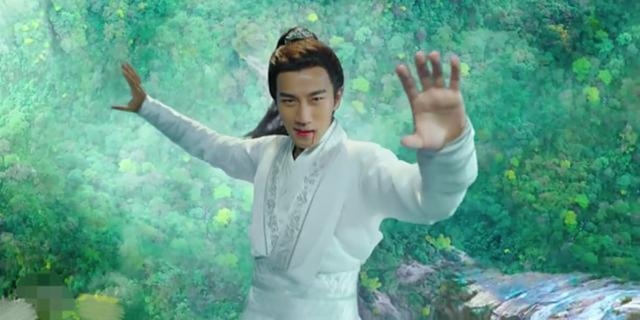 Trùm cuối phải nhắc đến Lưu Khải Uy. Phim 'Phi Đao Hựu Kiến Phi Đao' đã bị chê nội dung nhạt nhẽo đến diễn xuất của nam chính lại càng bị ném đá. Phân cảnh nhảy vực của Lưu Khải Uy nhìn giả trân như một trò hề vì ngã vực vẫn còn tỏ vẻ cool ngầu như sợ bị xấu hình ảnh.