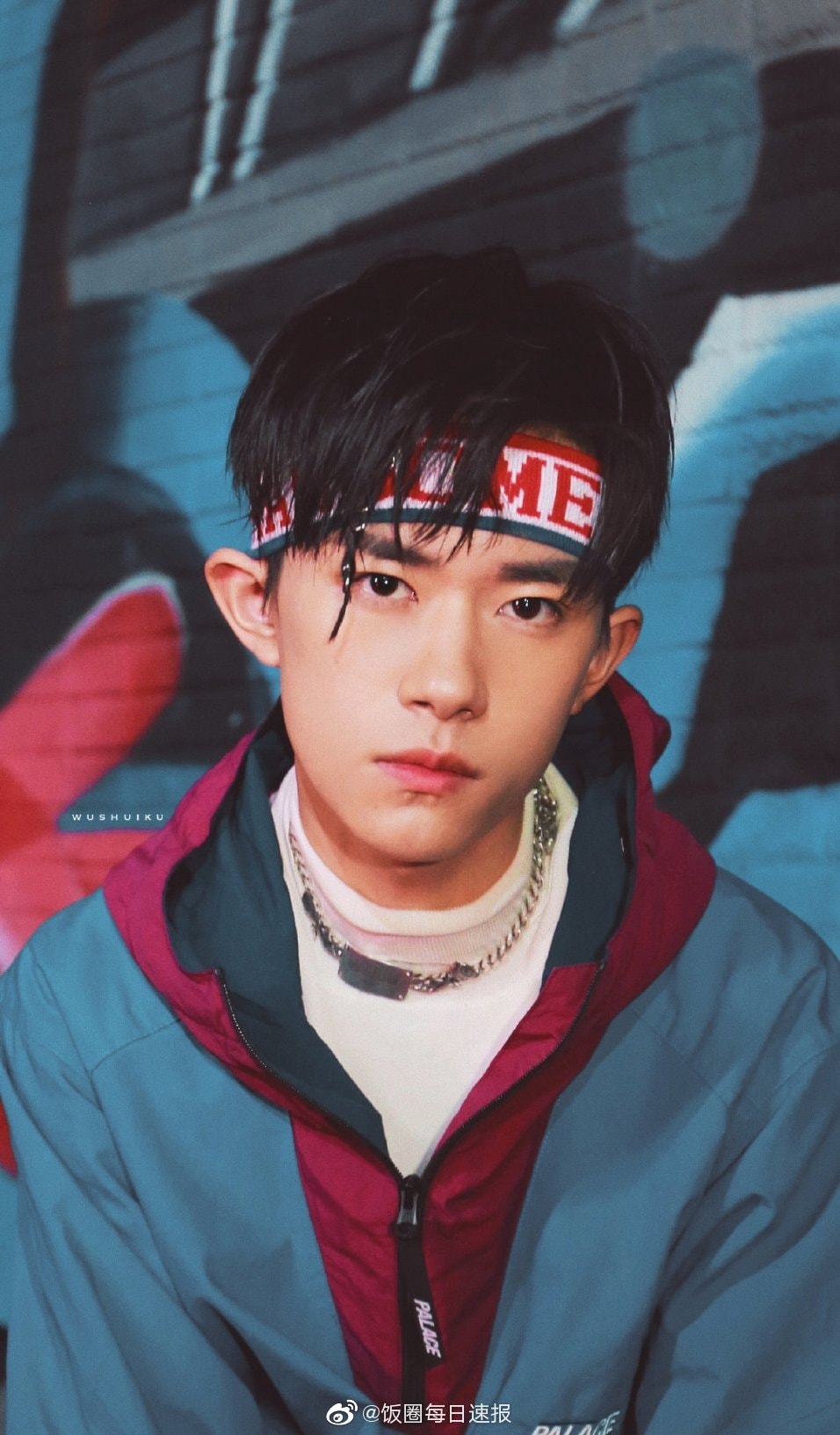 Dịch Dương Thiên Tỷ chưa bao giờ khiến người hâm mộ thất vọng về nhan sắc cùng khí chất cool ngầu.