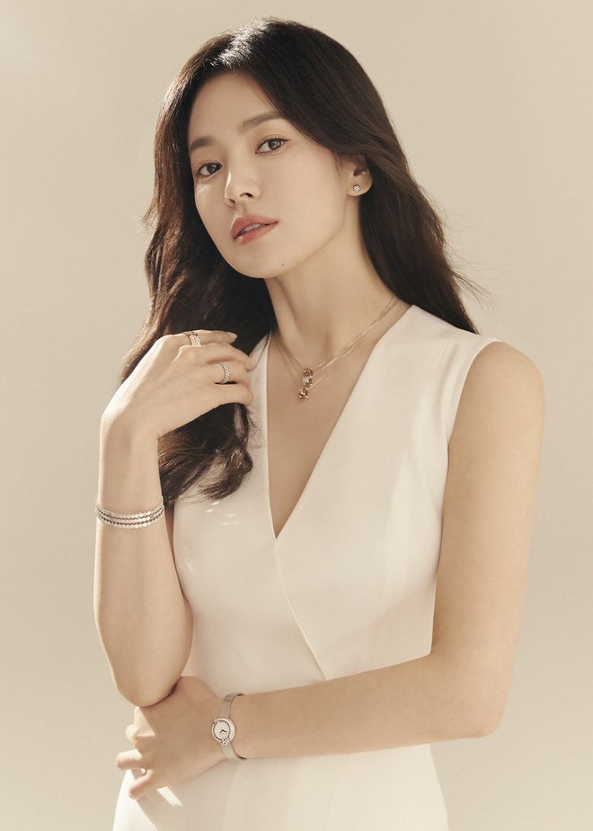 Dàn mỹ nhân Kbiz sở hữu cổ đẹp: Song Hye Kyo, Han Ye Seul thanh thoát, trùm cuối giống như thiên thần - Ảnh 1 Dàn mỹ nhân Kbiz sở hữu cổ đẹp: Song Hye Kyo, Han Ye Seul thanh thoát, trùm cuối giống như thiên thần - Ảnh 1