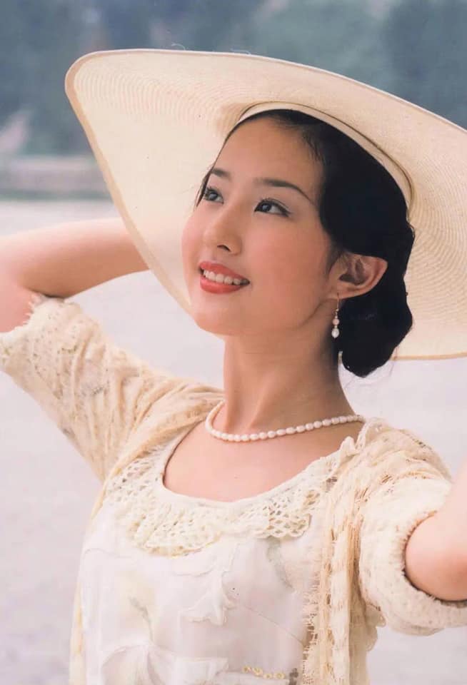 Không thể thiếu 'thần tiên tỷ tỷ' Lưu Diệc Phi với đôi má phúng phính cùng nhan sắc bất biến theo thời gian.