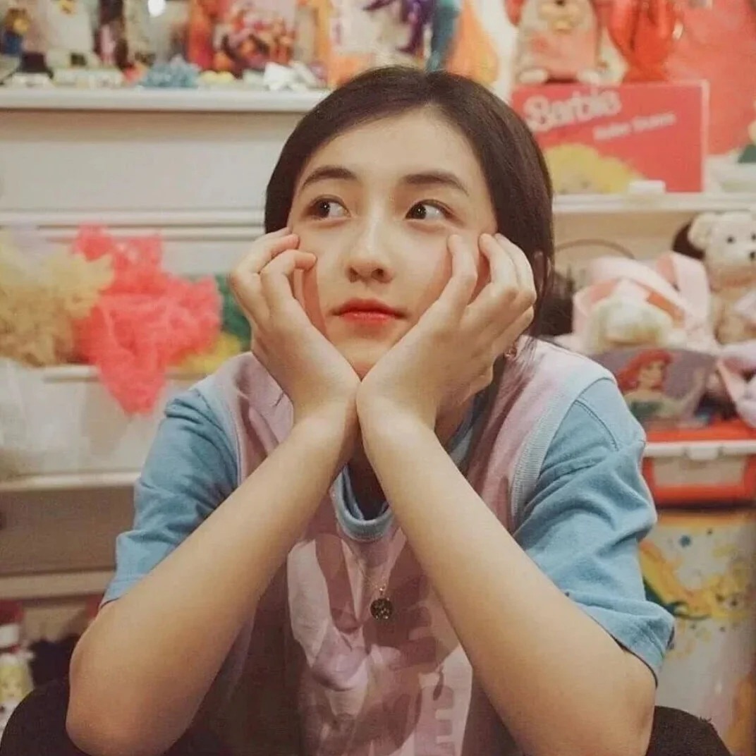 Trương Tử Phong là diễn viên thuộc thế hệ 10x gây sốt với vẻ đẹp đáng yêu, ngọt ngào.