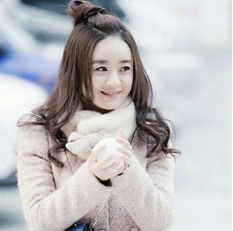 Triệu Lệ Dĩnh từng có màn nghịch tuyết khi trong phim 'Sam Sam đến rồi' cũng vô cùng đáng yêu.