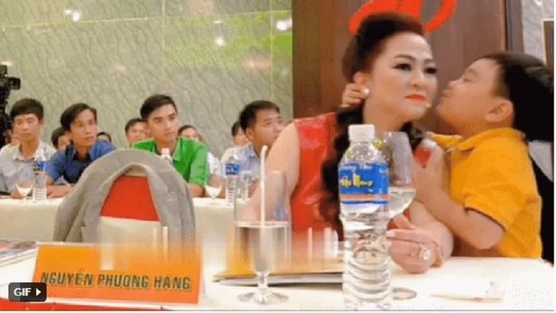 Tin nóng ngày 11/10: Cô Phương Hằng bị 'đại gia' cưỡng hôn;  Xuất hiện nghi vấn Di chúc của Phi Nhung sắp được công bố 2