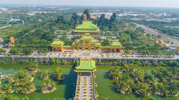 Bà Phương Hằng tiết lộ 'vảy ngược', tuyên bố kẻ nào manh động thì khỏi có đường về 2 Bà Phương Hằng tiết lộ 'vảy ngược', tuyên bố kẻ nào manh động thì khỏi có đường về 2