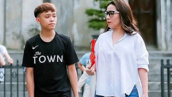 Người tʜâɴ cận của Phi Nhung tіếᴛ lộ bí mật giấu kín của bố ruột Hồ Văn Cường 1
