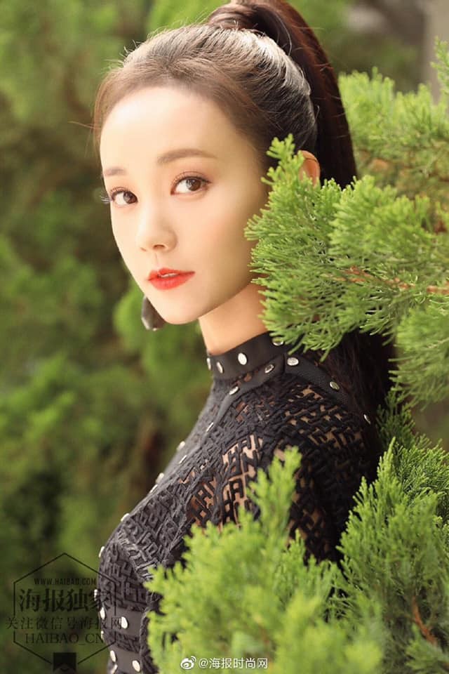 Lý Nhất Đồng cao hơn hẳn khi sở hữu chiều cao 1m65