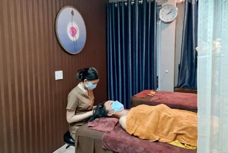 Tin nóng trong ngày 18/11: Bí mật giấu kín của Tịnh Thất Bồng Lai dưới góc nhìn pháp lý; Bố đẻ con gái Phi Nhung lộ gia thế không hề 'xoàng' - Ảnh 2 Tin nóng trong ngày 18/11: Bí mật giấu kín của Tịnh Thất Bồng Lai dưới góc nhìn pháp lý; Bố đẻ con gái Phi Nhung lộ gia thế không hề 'xoàng' - Ảnh 2