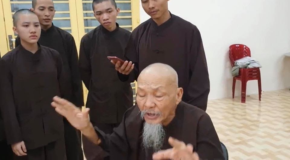 Thêm bí mật 'sốc' về Tịnh thất Bồng Lai sau chuỗi drama giả thầy, giả chùa và quan hệ huyết thống phức tạp - Ảnh 1 Thêm bí mật 'sốc' về Tịnh thất Bồng Lai sau chuỗi drama giả thầy, giả chùa và quan hệ huyết thống phức tạp - Ảnh 1