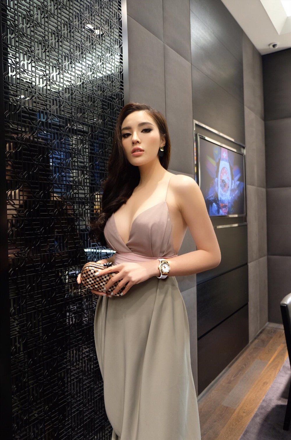 Hoa hậu được siêu xe ông Đặng Lê Nguyên Vũ đưa đón tự bóc khuyết điểm trên cơ thể, lộ quá trình 'lột xác' ngoạn mục 3