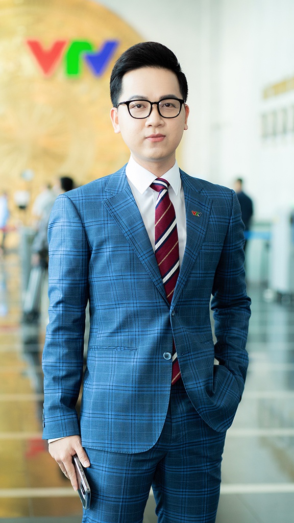 Nam MC sẽ đảm nhận vai trò dẫn chương trình Tài chính kinh doanh và Tạp chí Kinh tế sau khi rời Chuyển động 24h. Ảnh internet