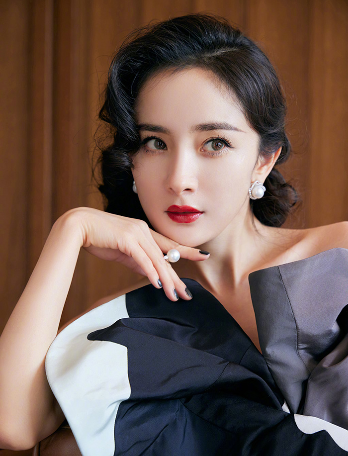 BXH tổng view phim năm 2021 của 15 sao nữ Cbiz: Tam kim ảnh hậu xếp bét, Dương Mịch 'hít khói' Nhiệt Ba - Ảnh 7 BXH tổng view phim năm 2021 của 15 sao nữ Cbiz: Tam kim ảnh hậu xếp bét, Dương Mịch 'hít khói' Nhiệt Ba - Ảnh 7