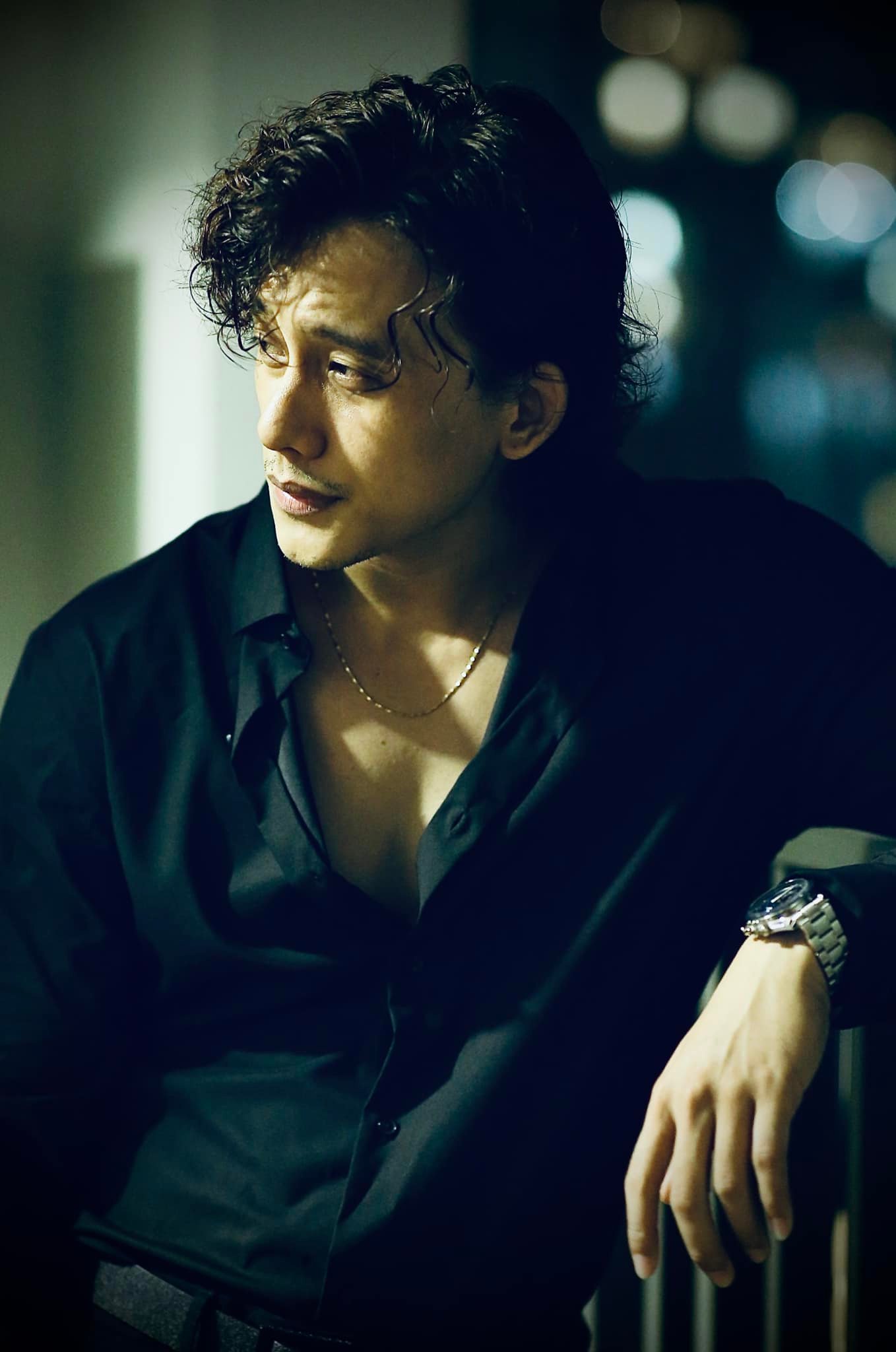 Nhiều người hâm mộ còn nhận xét ngoại hình của Mai Tài Phến giống diễn viên Huỳnh Tông Trạch của làng giải trí Hoa ngữ. Ảnh FBNV