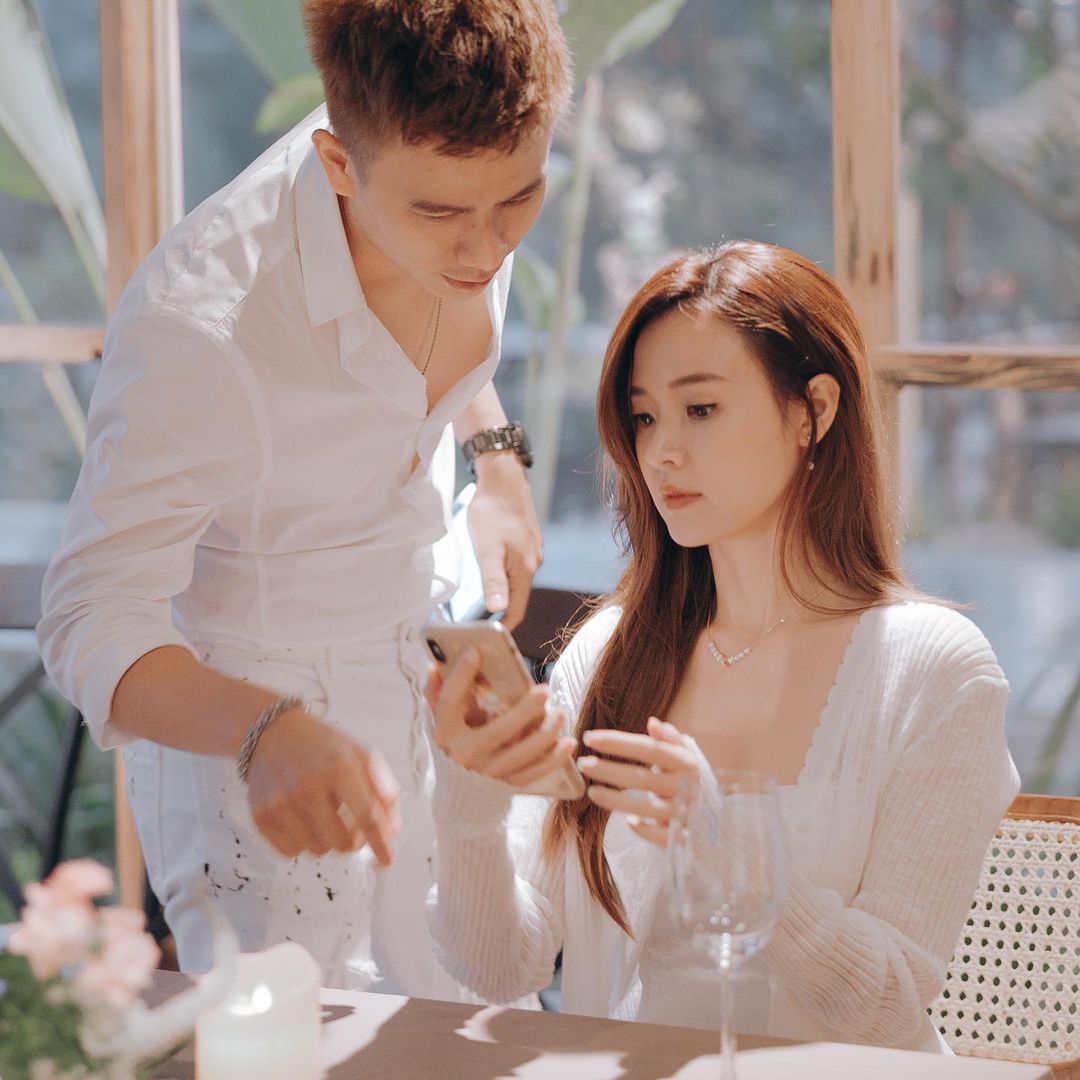 Midu bất ngờ nhắn nhủ 'chúc anh làm chồng em' giữa lúc clip được cầu hôn đang rầm rộ - Ảnh 2