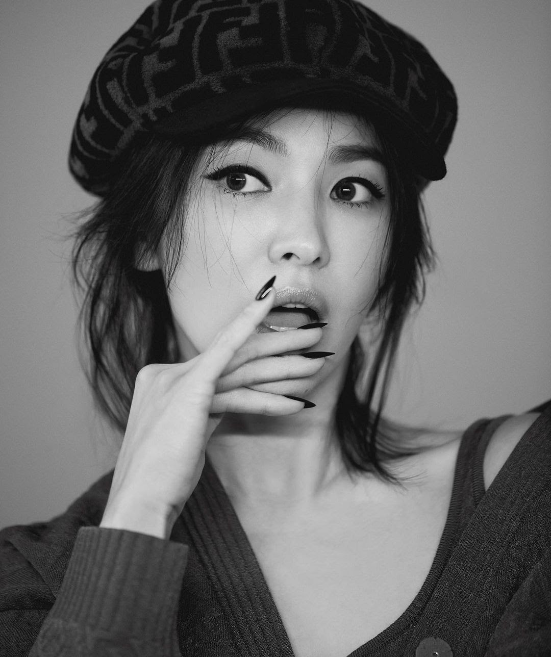 Song Hye Kyo bất ngờ nhận tin vui giữa lúc Hyun Bin kết hôn với Son Ye Jin - Ảnh 1