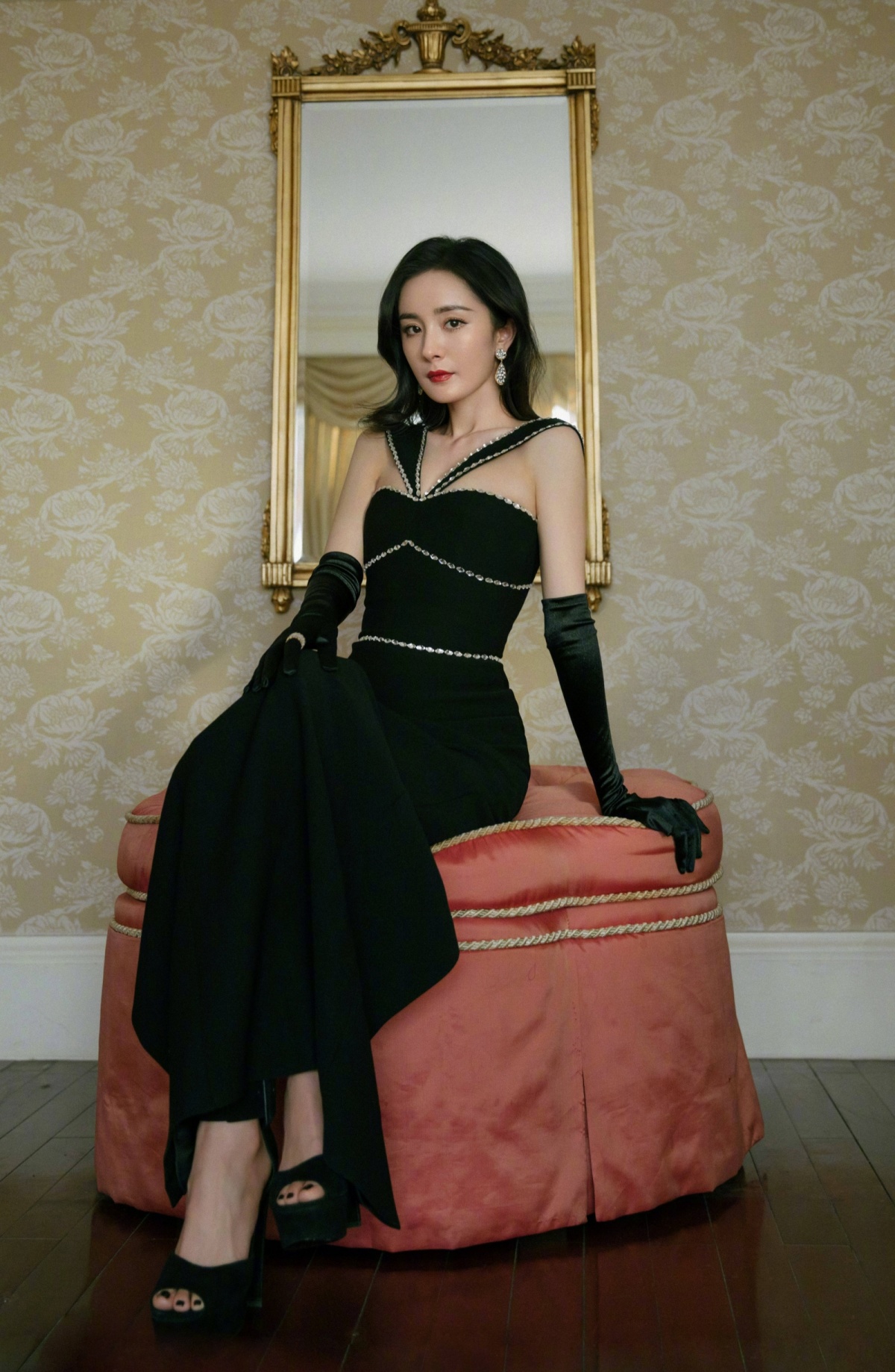 Đây là lý do Dương Mịch cầu mãi mà không soán được ngôi 'nữ hoàng thảm đỏ' của Phạm Băng Băng - Ảnh 2