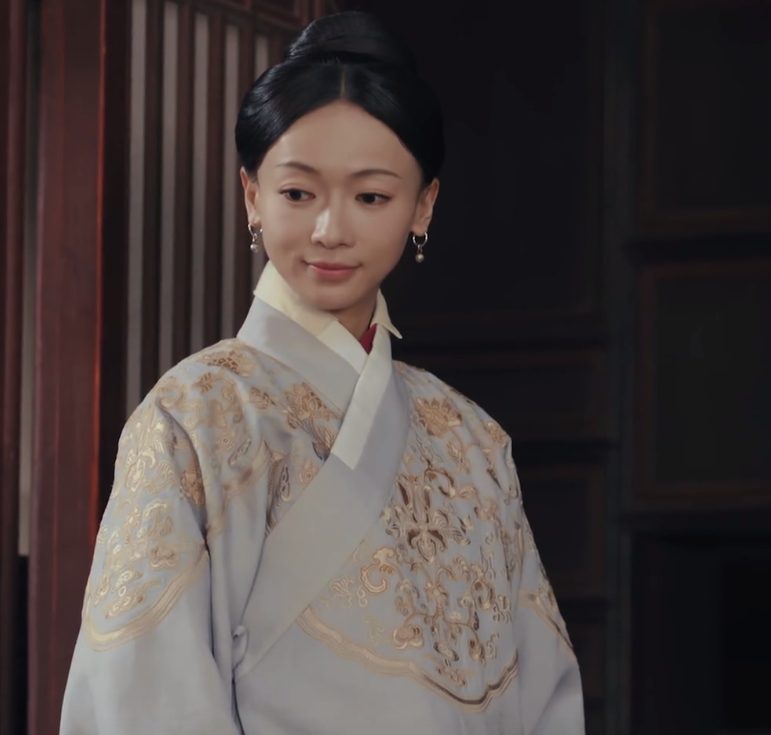 Biểu cảm diễn đơ của Ngô Cẩn Ngôn bị chê tơi tả. Biểu cảm diễn đơ của Ngô Cẩn Ngôn bị chê tơi tả.