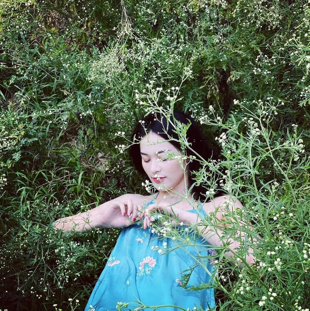 Hạ Vy thay đổi ảnh đại diện khiến nhiều người chú ý. Ảnh FBNV