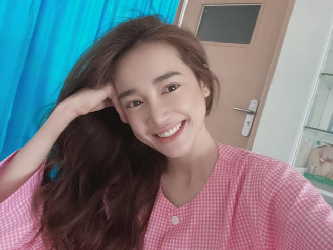 Nhã Phương rất tự tin để mặt mộc của mình. Nhã Phương rất tự tin để mặt mộc của mình.