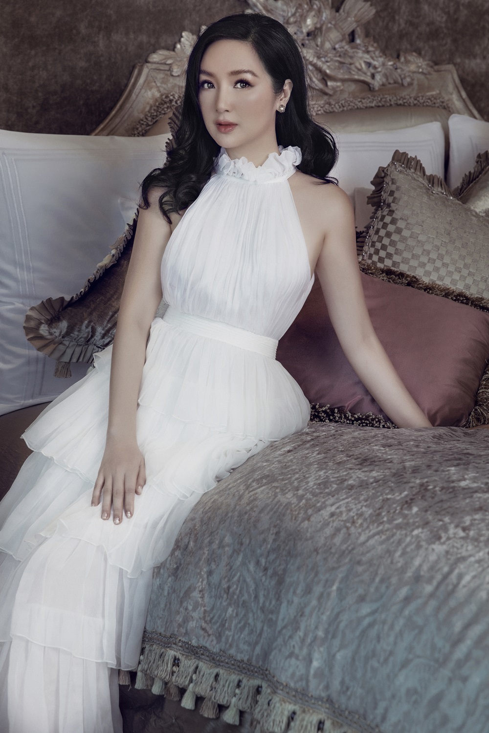 Hoa hậu Giáng My đẹp ngây ngất ở tuổi U50.