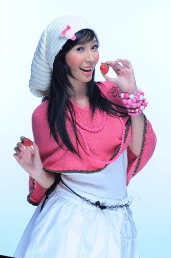 Hình ảnh Khổng Tú Quỳnh thời mới gia nhập showbiz. Hình ảnh Khổng Tú Quỳnh thời mới gia nhập showbiz.