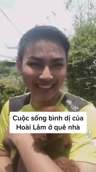 Hoài Lâm chia sẻ cuộc sống bình dị ở quê nhà. Hoài Lâm chia sẻ cuộc sống bình dị ở quê nhà.
