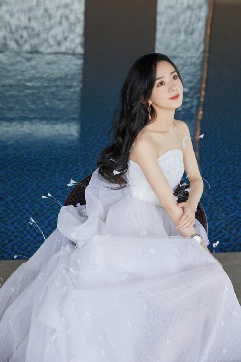 Mẹ Phùng Thiệu Phong chỉ thẳng mặt Triệu Lệ Dĩnh, lộ nguyên nhân dứt tình với con trai? - Ảnh 2